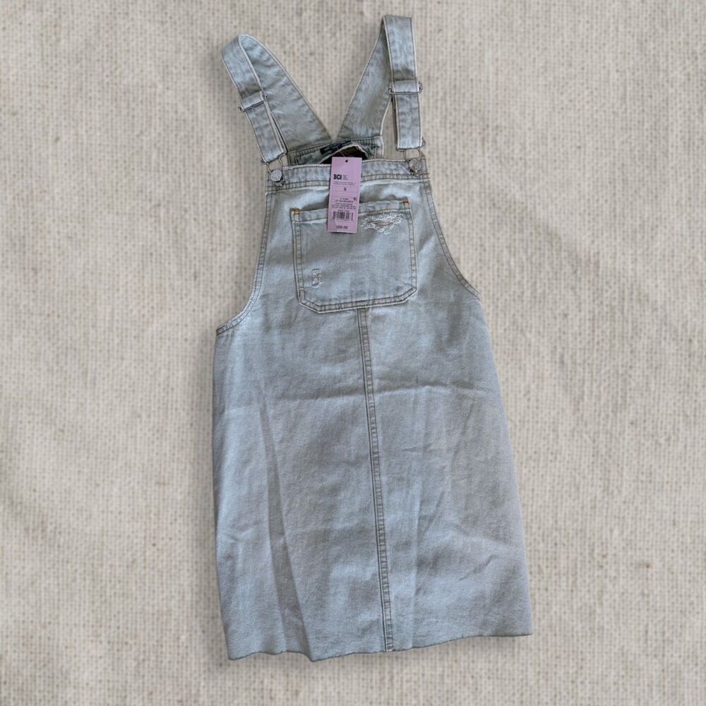 Wild Fable NWT Light Wash Denim Overalls Size S Distressed Adjustable Straps - Picture 4 of 8
